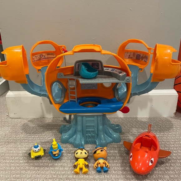 Other - Octonauts toys.